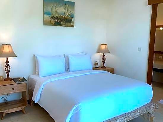 Soleil Suites Petitenget By the jero
