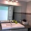Le 81 HOTEL