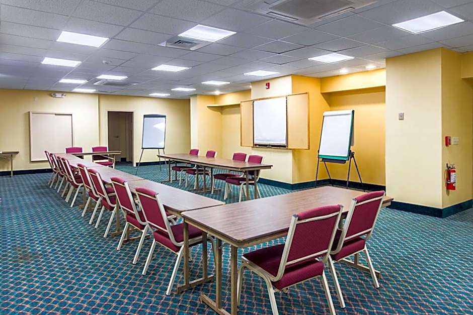 Motel 6-Groton, CT - Casinos nearby