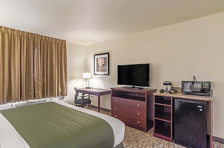 Cobblestone Inn & Suites - Bridgeport