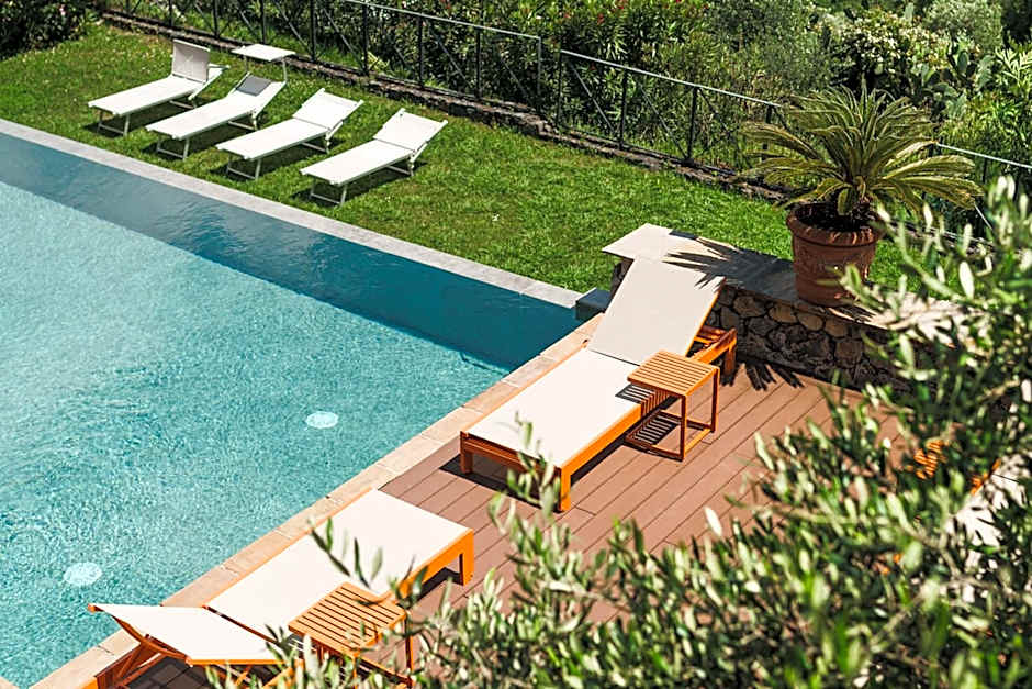 Miramare Apartments&Suites