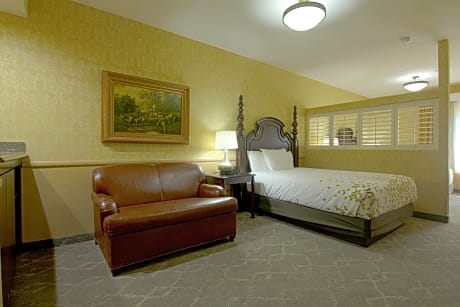 Deluxe Queen Room with Two Queen Beds - Non-Smoking