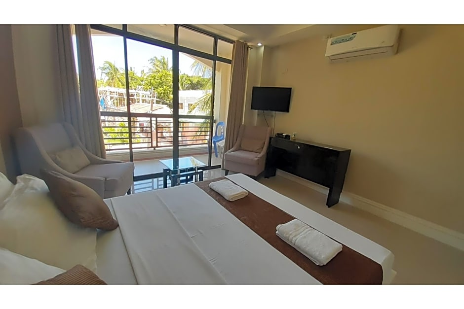 Adelaida Pensionne Hotel