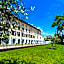 BlueLake Inn