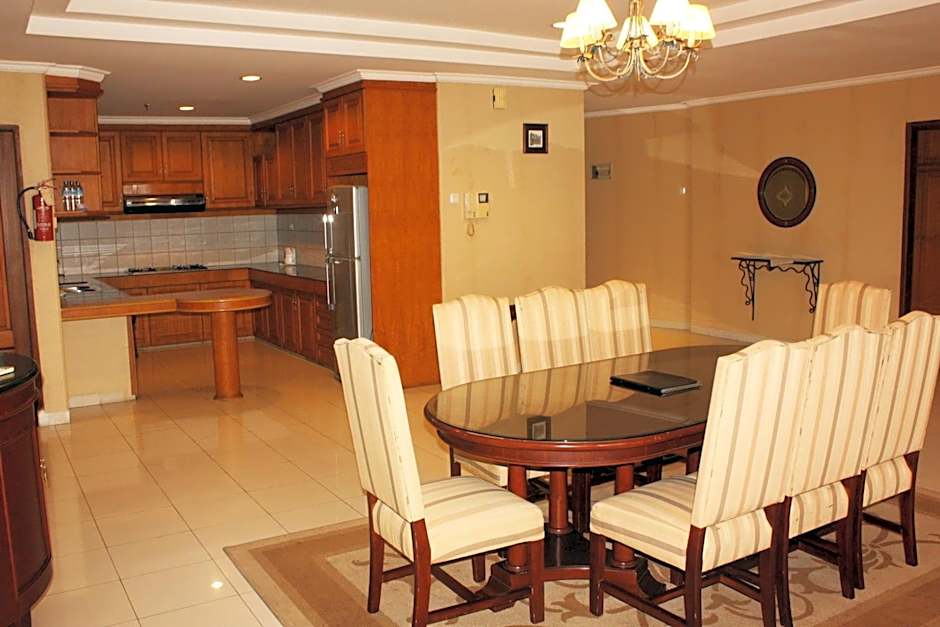 Travellers Suites Serviced Apartments