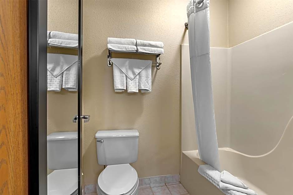 Best Western Teal Lake Inn