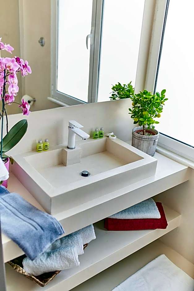 The Athens Version Luxury Suites