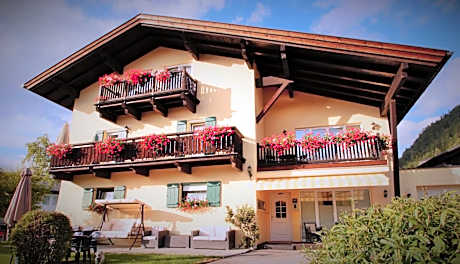 Alpenlandhaus Menardi