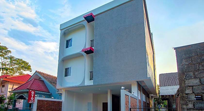 OYO 1319 88 Exclusive Residence