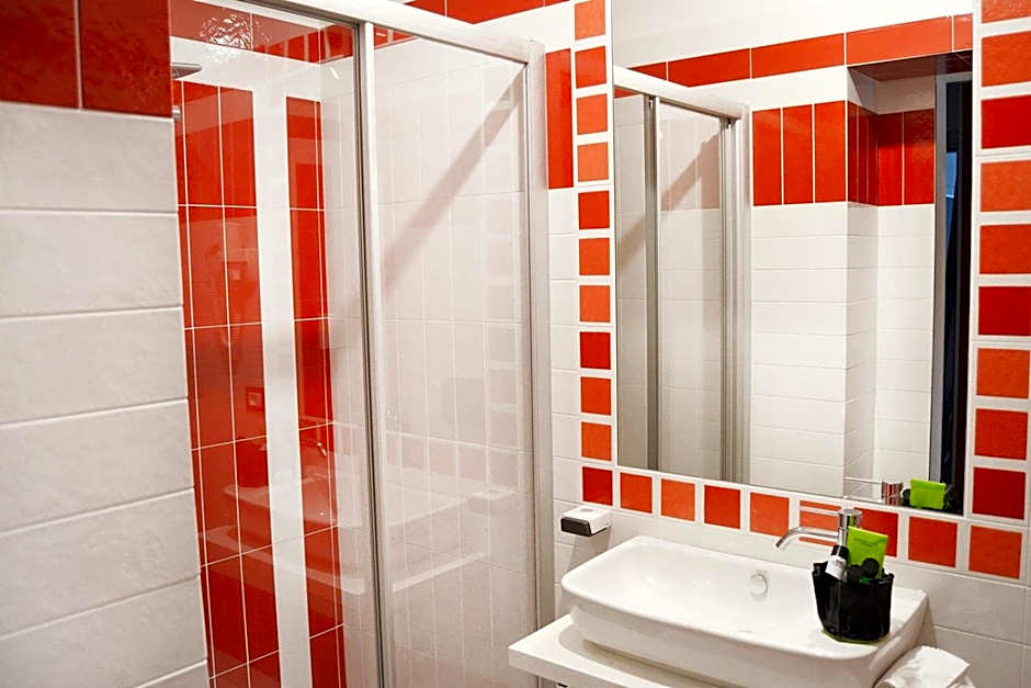 Zdjęcie 1 z 8 — Quadruple Room