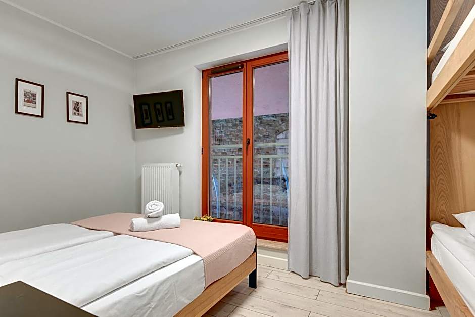 WaterLane Island Hostel&Apartments