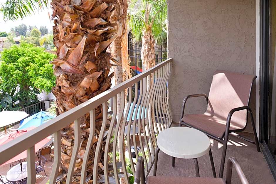 Holiday Inn Express Palm Desert By IHG