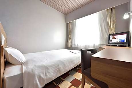 Semi-Double Non-Smoking