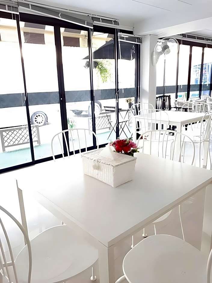 Bed by City Surawong Patpong