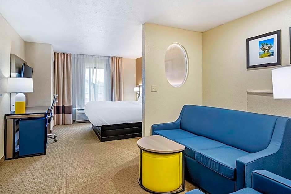 Comfort Suites Merrillville Near US 30