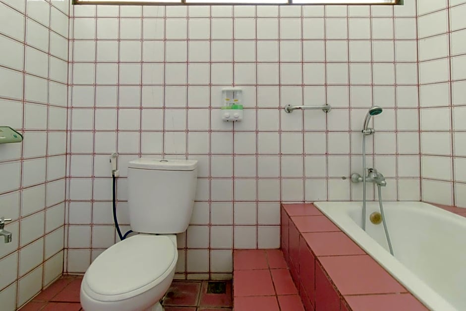 OYO 1996 Koneng Hotel