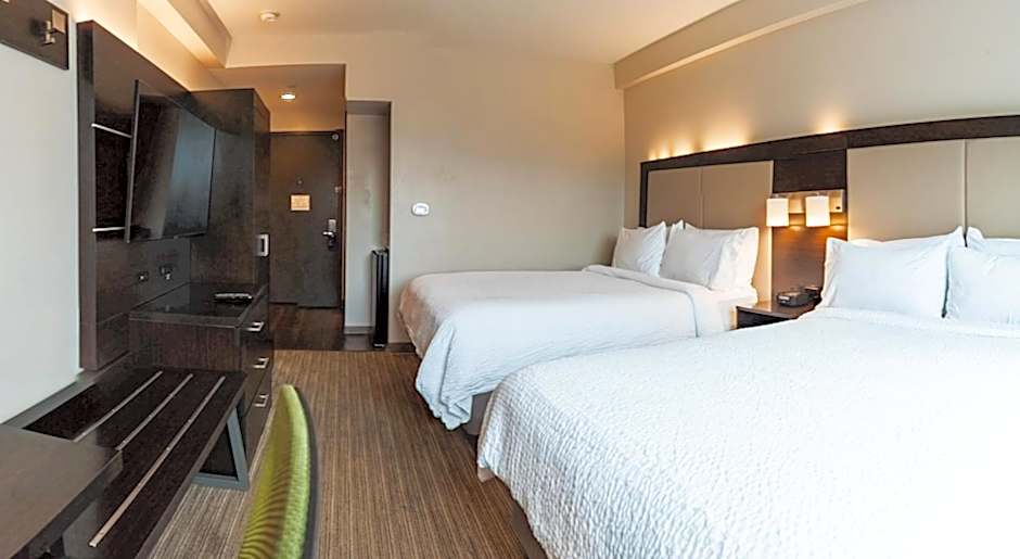 Holiday Inn Express Maspeth Hotel By IHG