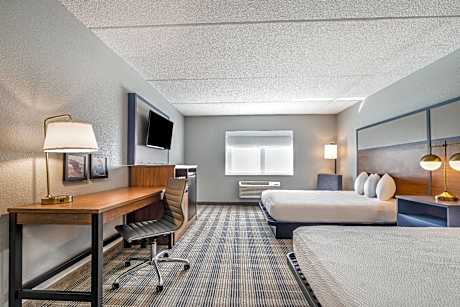 Deluxe Queen Room - Mobility Access/Non-Smoking