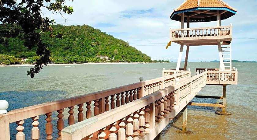 The Beach House Hotel