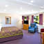Super 8 by Wyndham Knoxville