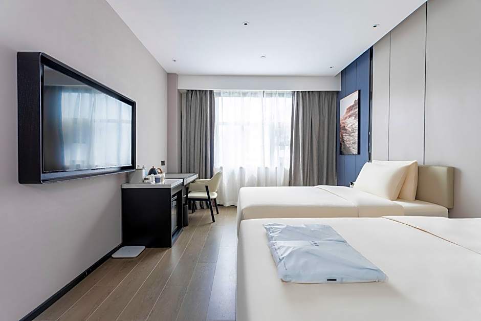 Atour X Hotel Zhuhai Gongbei Port High-speed Railway Station