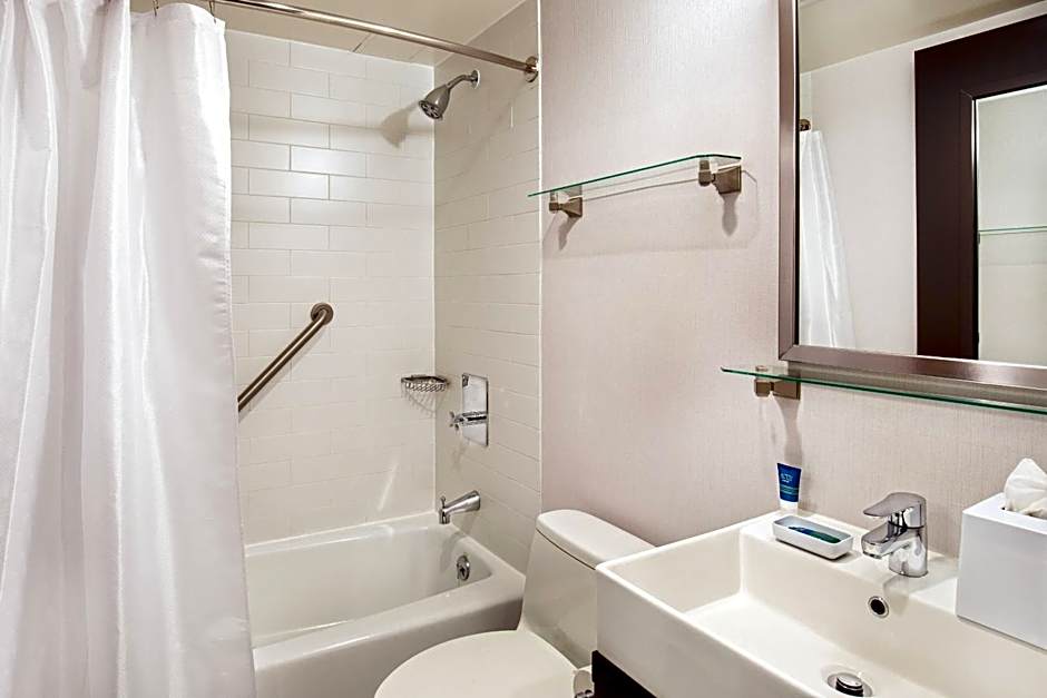 Four Points By Sheraton Midtown - Times Square