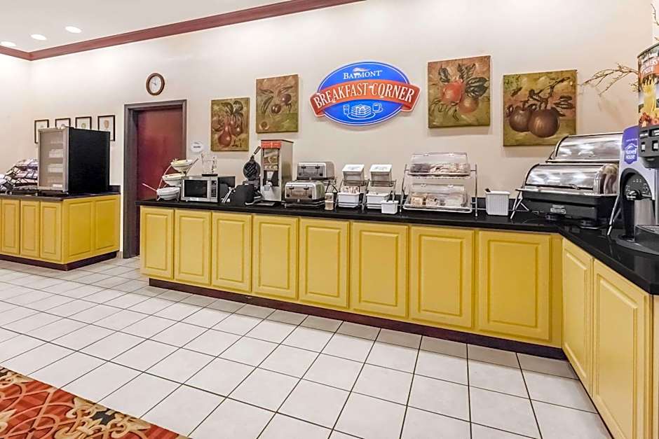 Baymont by Wyndham Henderson