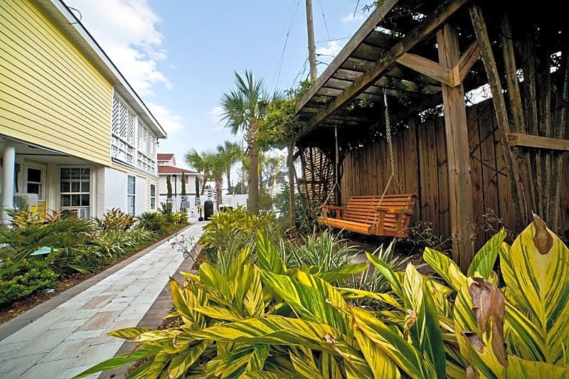 The Georgianne Inn & Suites