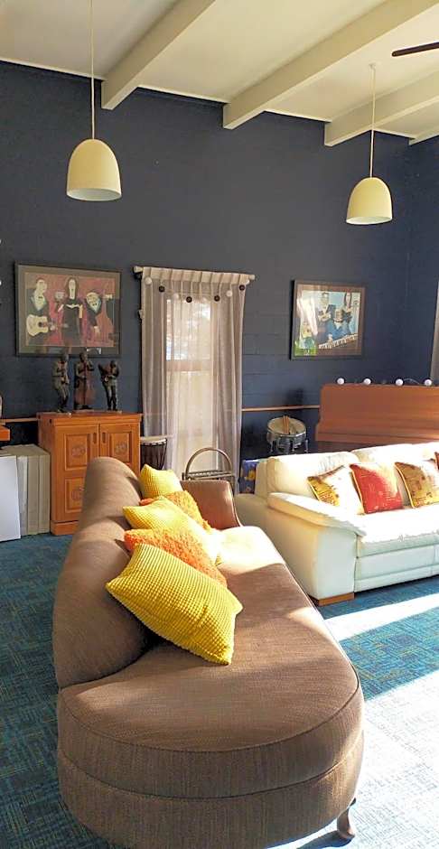 Te Aputa Lodge formally La Casa Te Puru Lodge