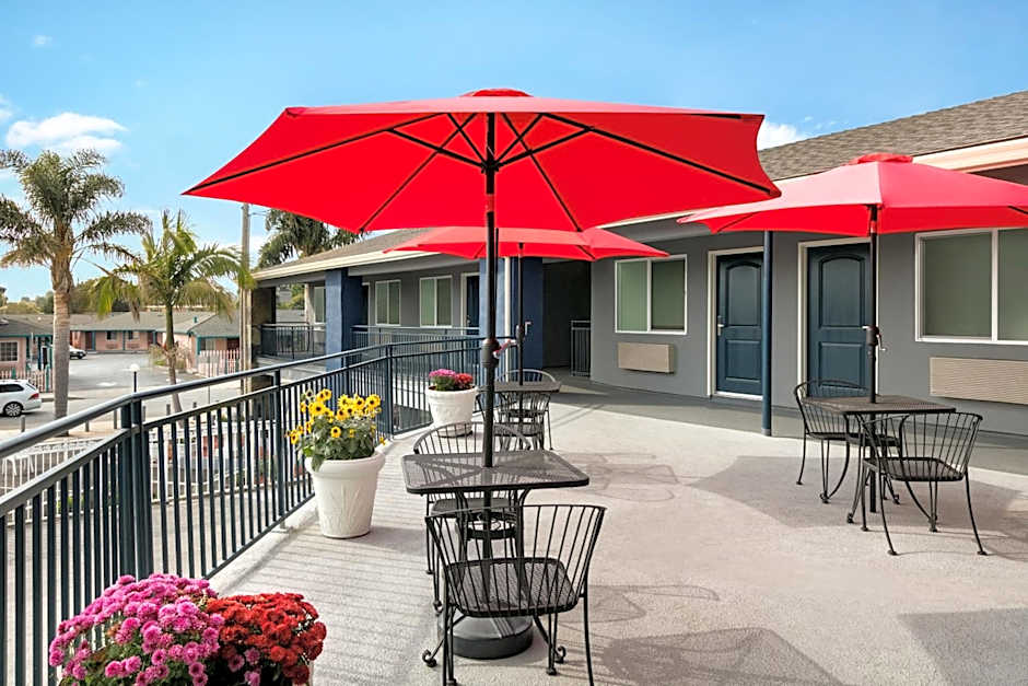 Torch Lite Inn at the Beach Boardwalk
