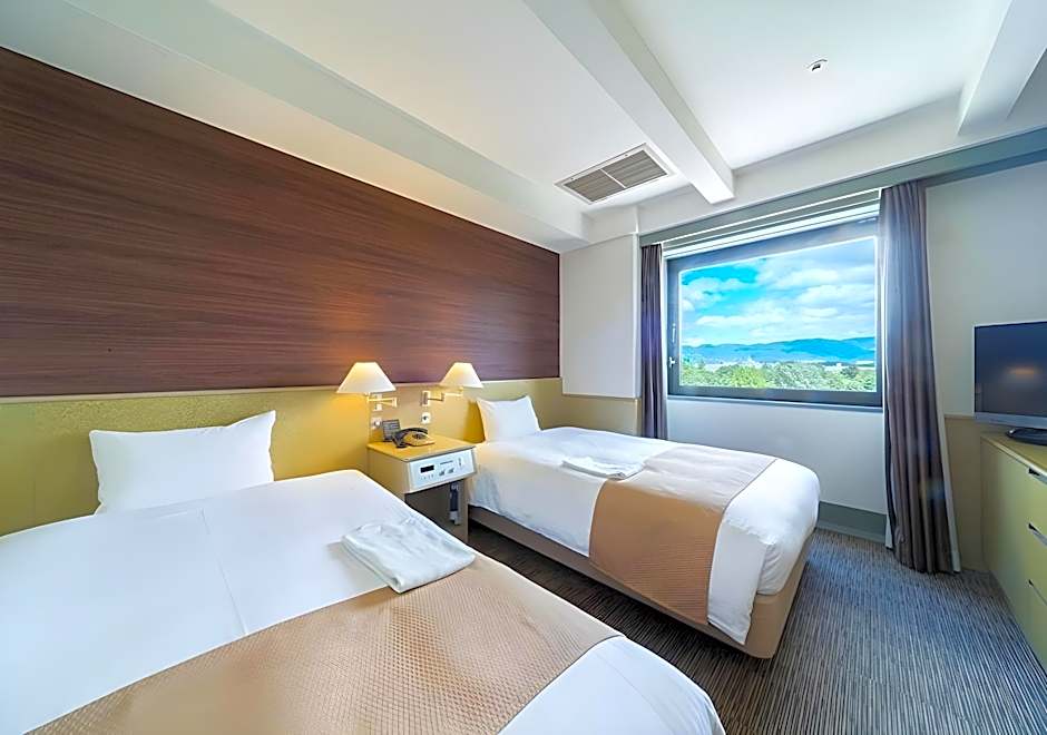Minamisenri Crystal Hotel