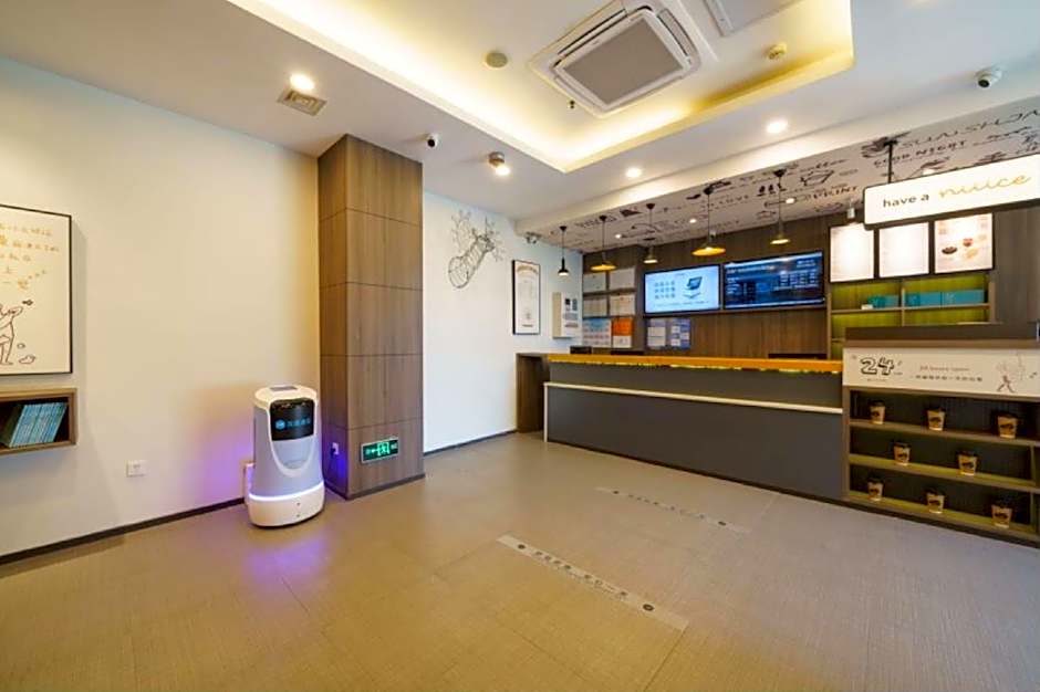 Hanting Hotel Guangzhou Gangding Metro Station