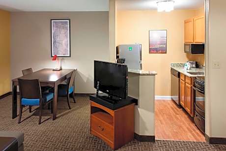 1 Bedroom Suite, 1 Queen, Sofa bed