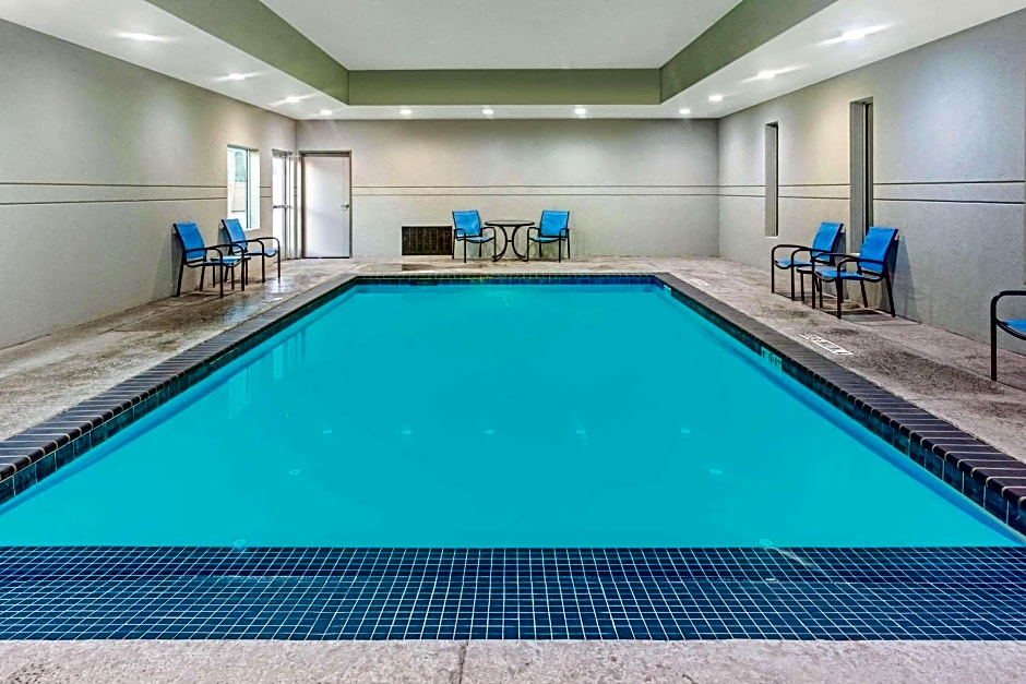 La Quinta Inn & Suites by Wyndham Lubbock South