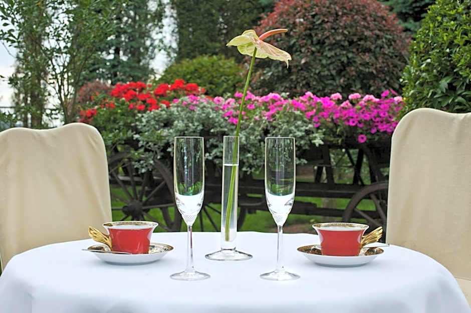 Booking Hotel & Spa