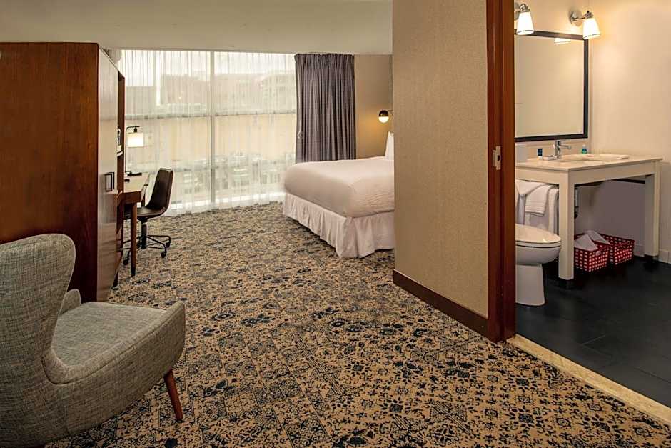 Four Points By Sheraton Philadelphia City Center