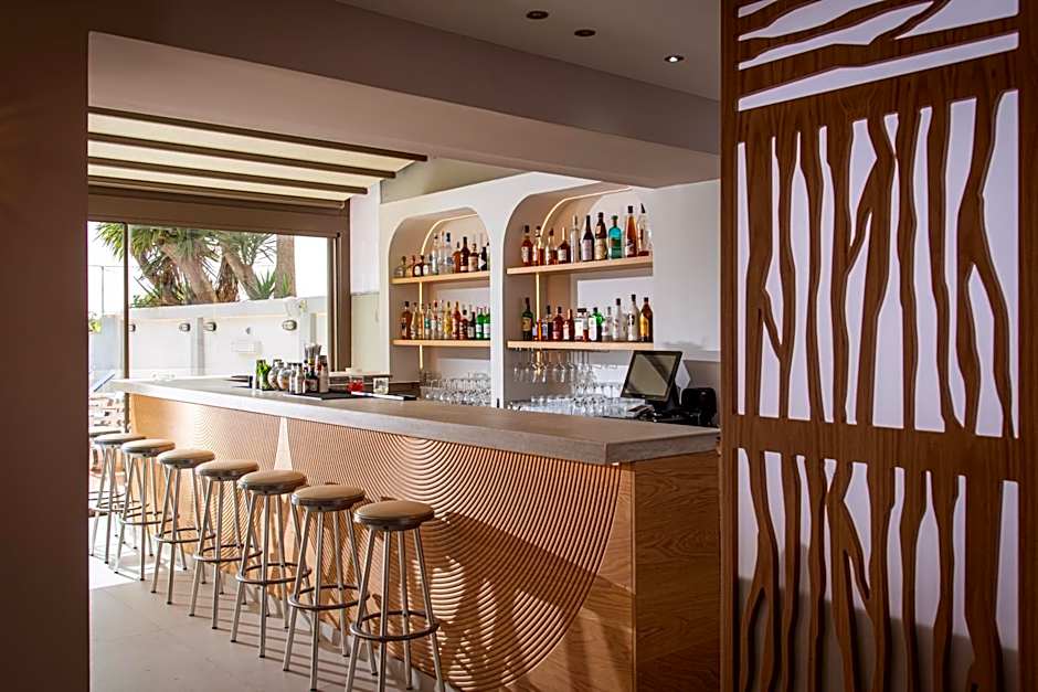 Mary Hotel & Mary Royal Suites