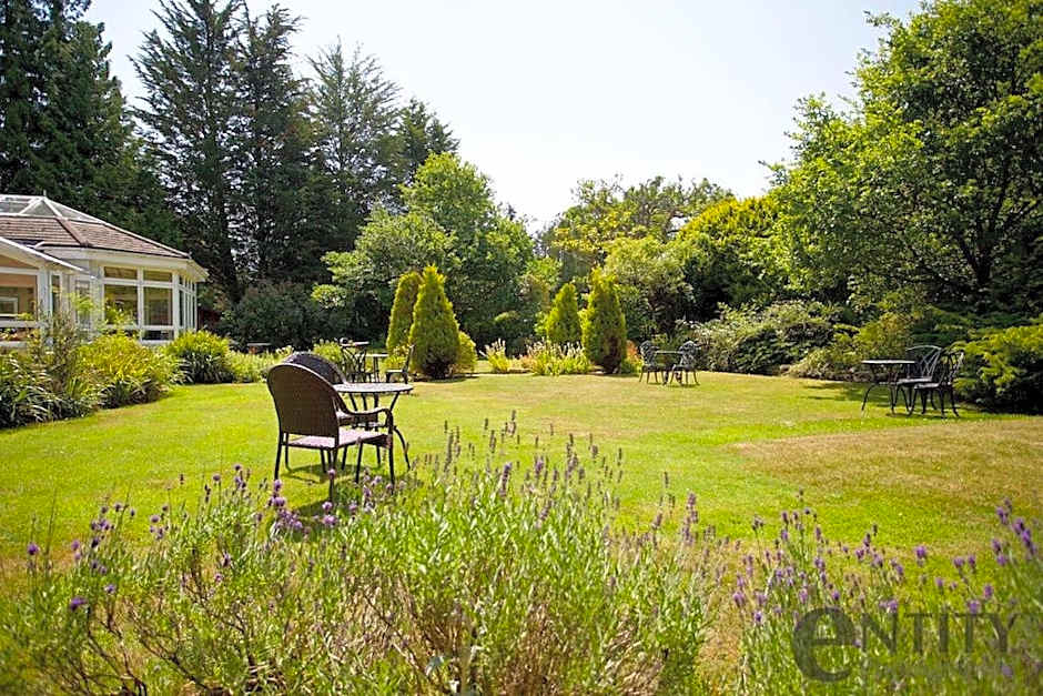 Woodlands Lodge Hotel