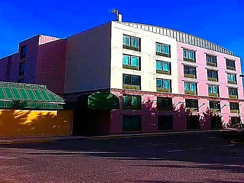 NORTHEAST GARDEN INN.
