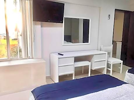 Family Room with Garden View