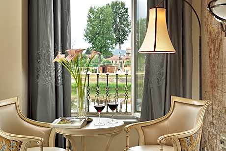 EXECUTIVE DOUBLE ROOM - River View