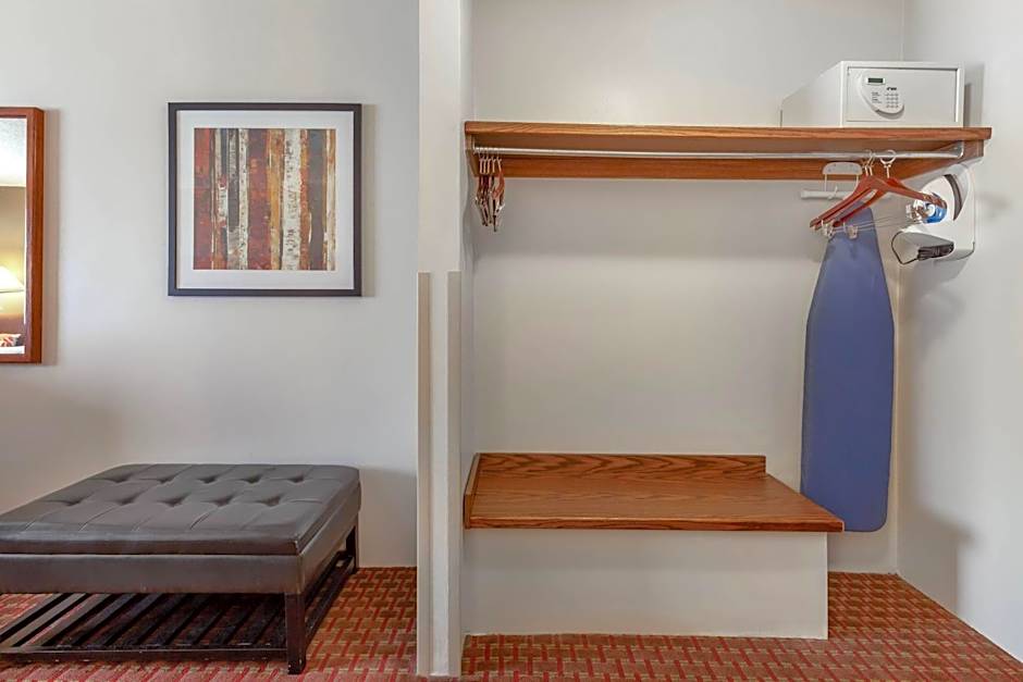 Quality Inn Saint Ignace I-75