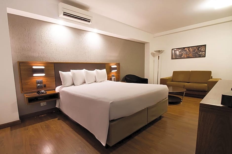 Hotel Deville Curitiba