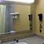Deluxe Inn & Suites - Baytown
