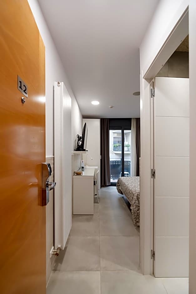 Hostal House