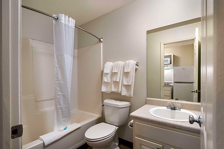 Suburban Studios Denver Central-Arvada
