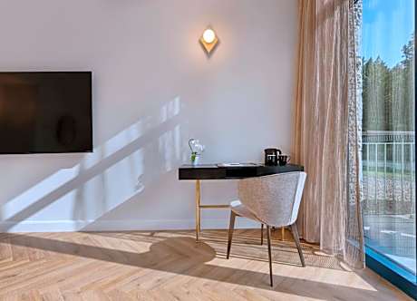 Superior Garden Room with Balcony