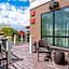 Ramada by Wyndham Minneapolis Golden Valley