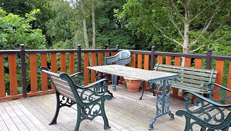 Luxury woodland Oak Lodge