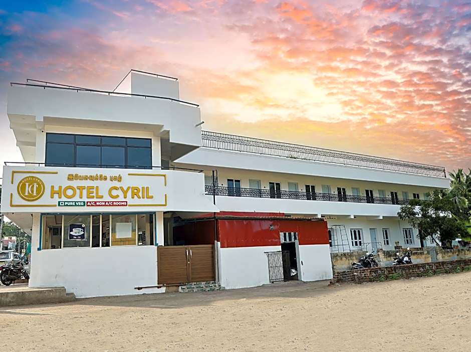 HOTEL CYRIL